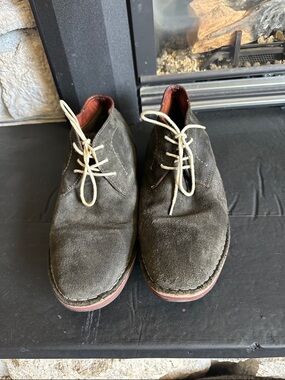 Kenneth Cole Suede Chukka Boots